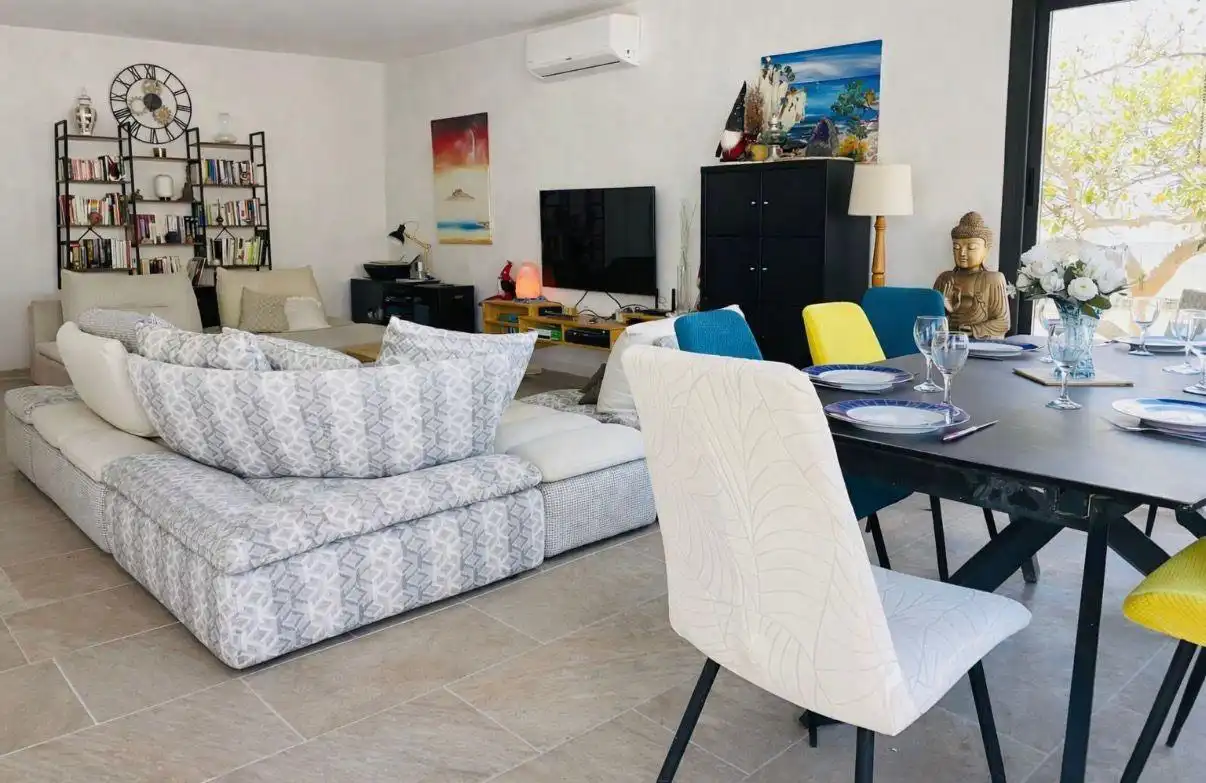 House with garden to rent in Oliva Playa