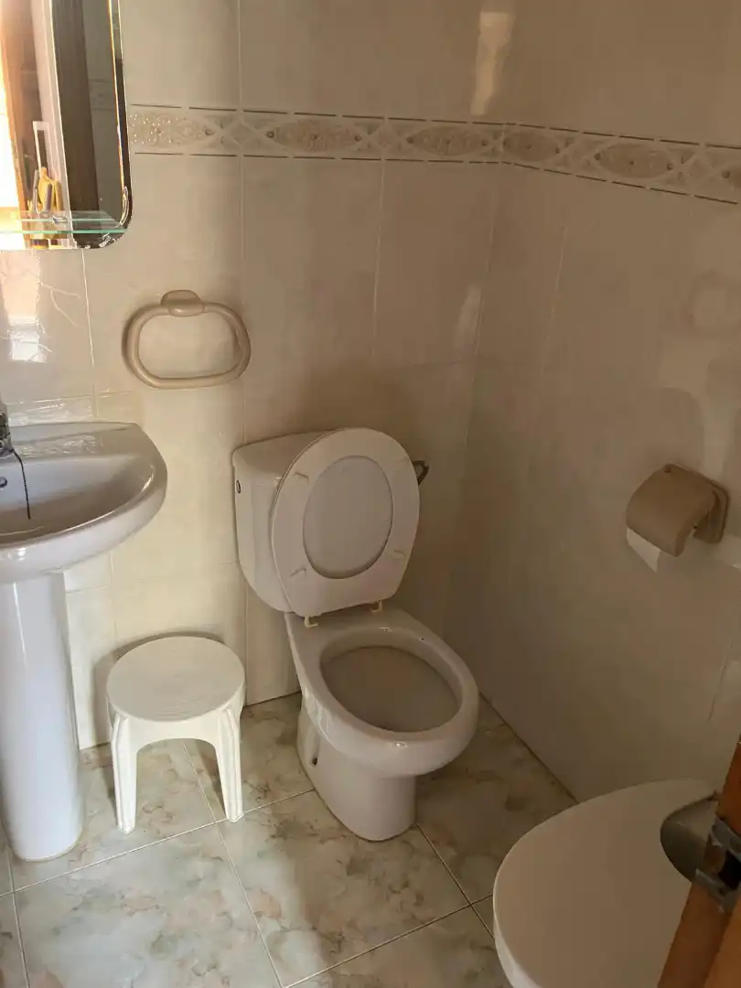 Badezimmer von Einfamilien-Reihenhaus zur Miete in Santa Pola mit Möbliert und Haustiere erlaubt