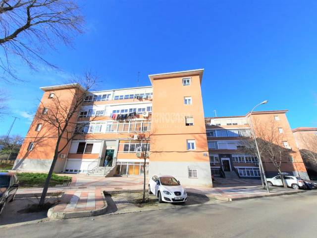 Piso en Venta en C. Diez en Rejas