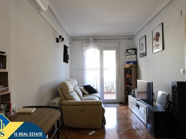 Penthouse with pool for sale in Calle del Tomillo 19