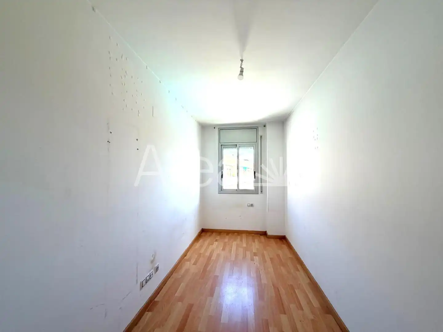 Habitación de Piso en venta en Mataró con Jardín privado, Balcón y Piscina comunitaria