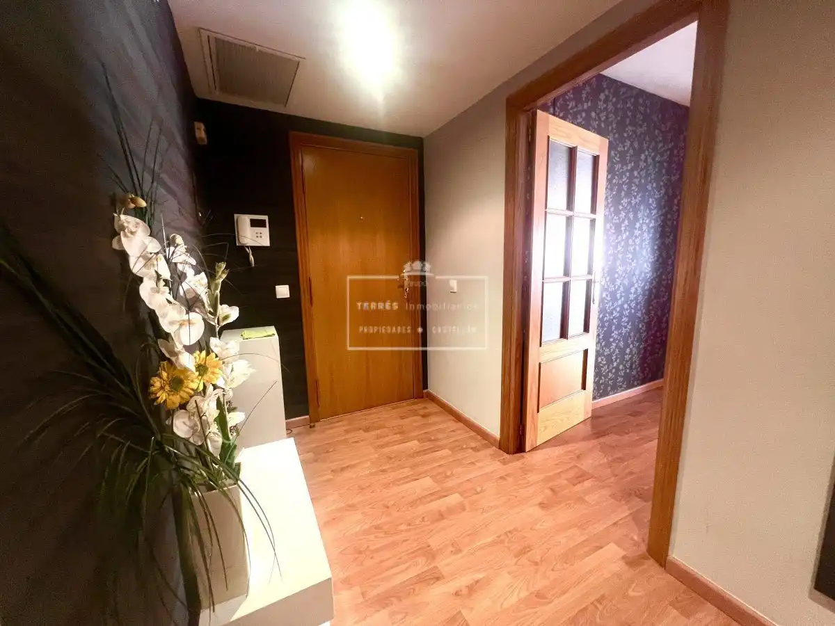 Piso en venta en Castellón de la Plana / Castelló de la Plana con Aire acondicionado, Calefacción y Terraza