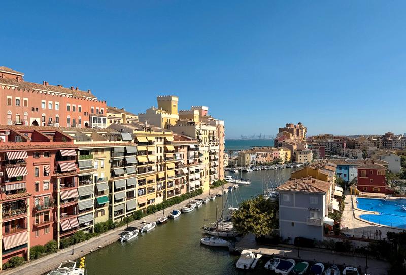 Foto 1 de Piso en venta en Avenida L'horta, Port Saplaya, Valencia