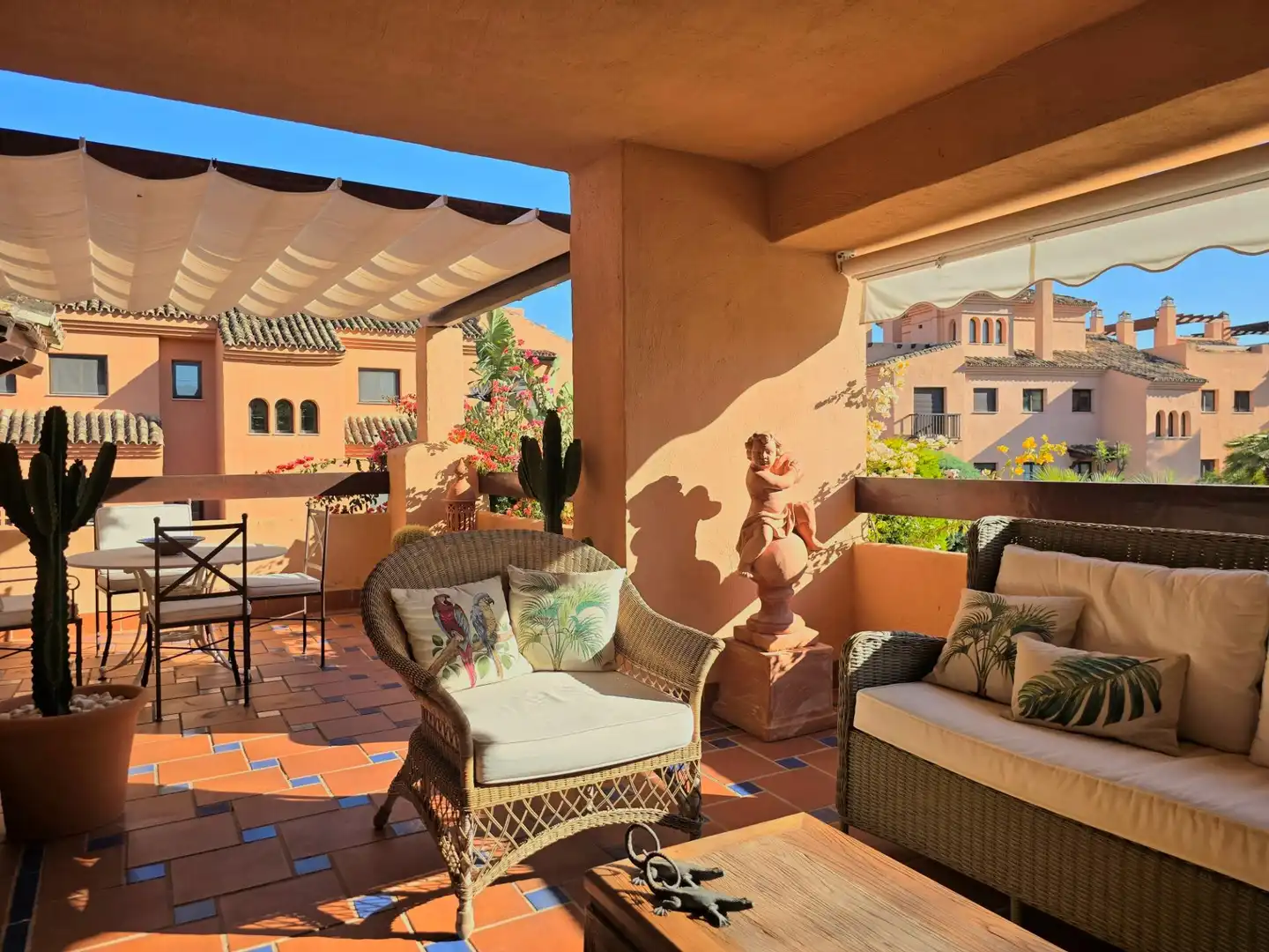 Terrassa de Apartament en venda en Estepona amb Aire condicionat, Jardí privat i Terrassa