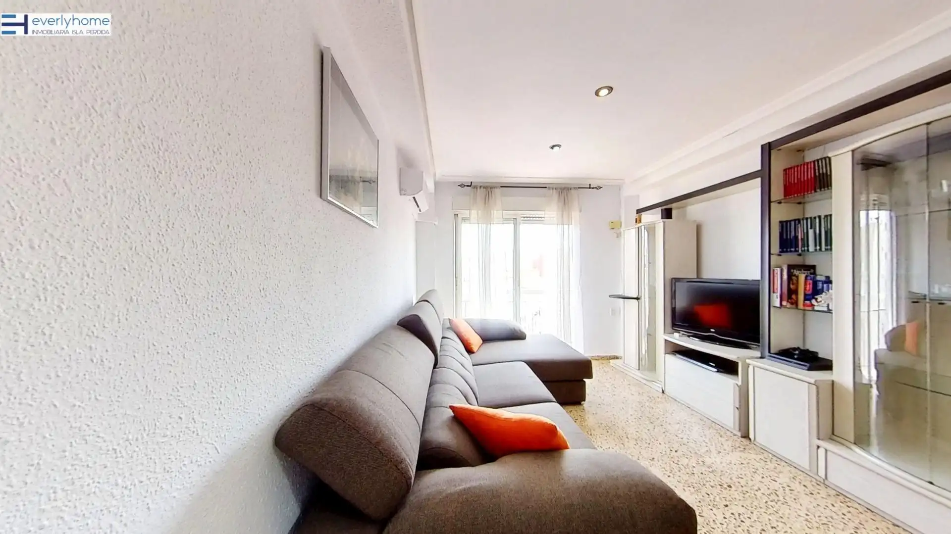 Sala de estar de Piso para compartir en Burjassot con Aire acondicionado, Amueblado y Balcón