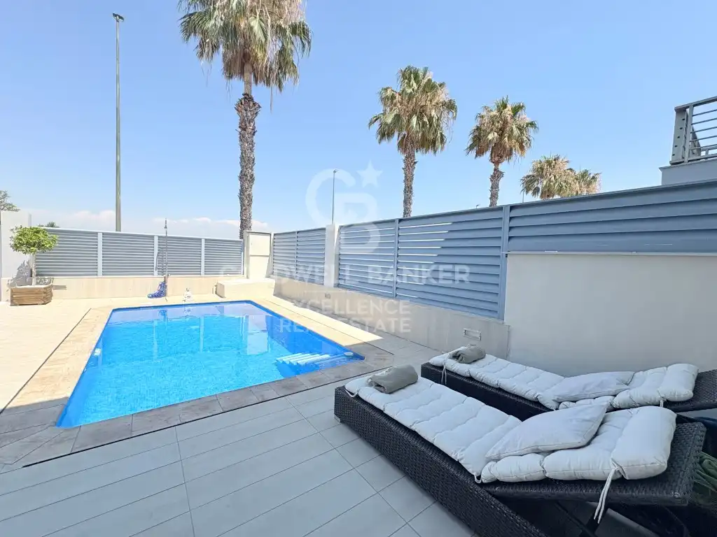 Piscina de Casa adosada en venda en Burriana / Borriana amb Jardí privat, Terrassa i Piscina