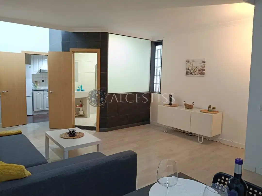 Habitación de Piso en venta en Madrid con Calefacción