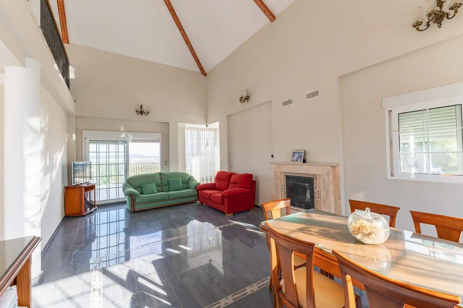 Sala de estar de Casa o chalet en venta en Chiva con Aire acondicionado, Terraza y Piscina