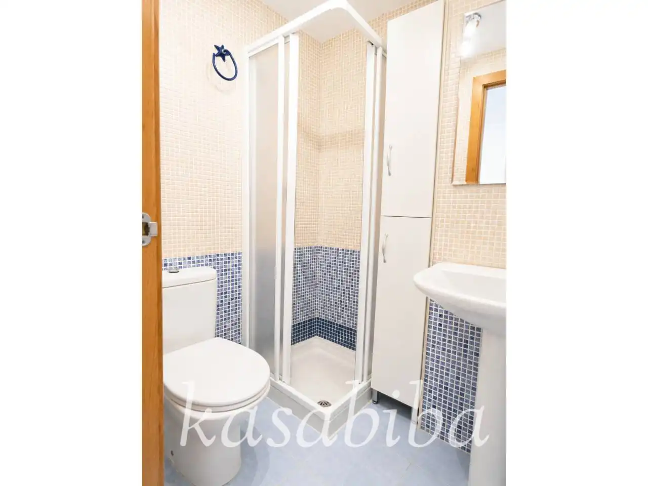 Bathroom of Flat for sale in Manises  with Air Conditioner and Heating