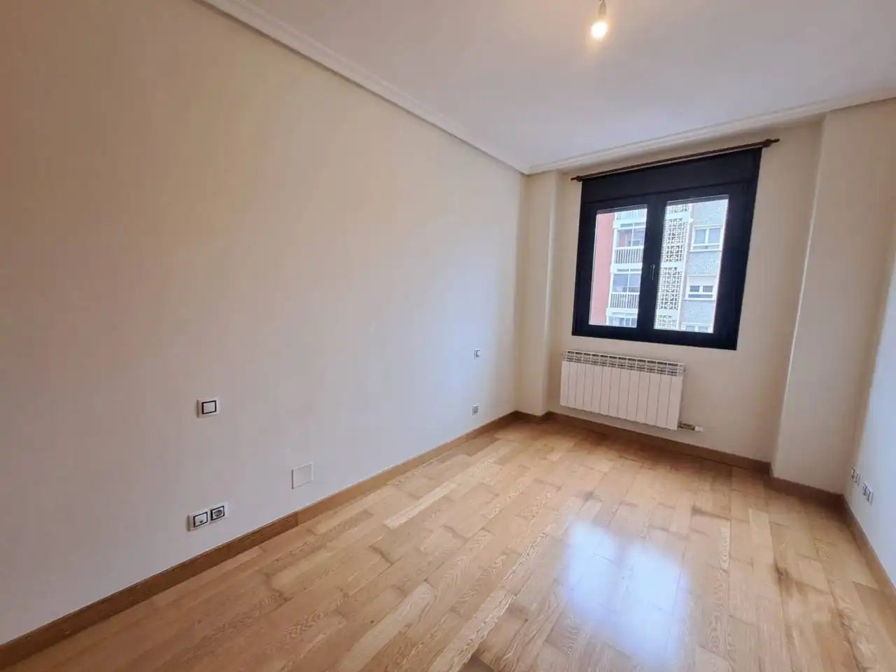 Habitación de Piso en venta en Burgos con Calefacción, Parquet y Trastero