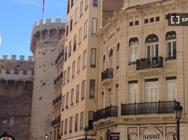 Appartamento con balcone in affitto a Extramurs