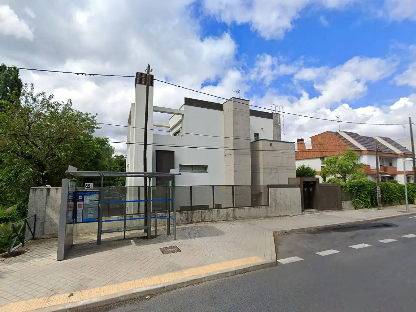 Vista exterior de Pis en venda en  Madrid Capital amb Terrassa i Balcó