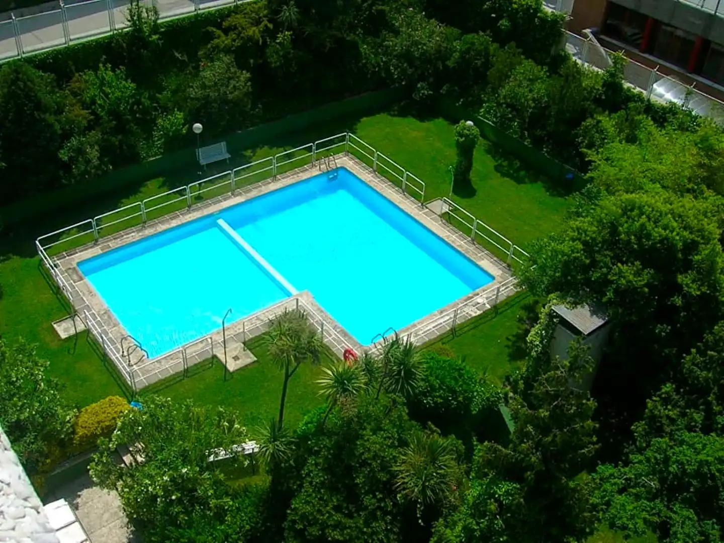Schwimmbecken von Wohnung zur Miete in Madrid mit Klimaanlage, Heizung und Gemeinschaftspool