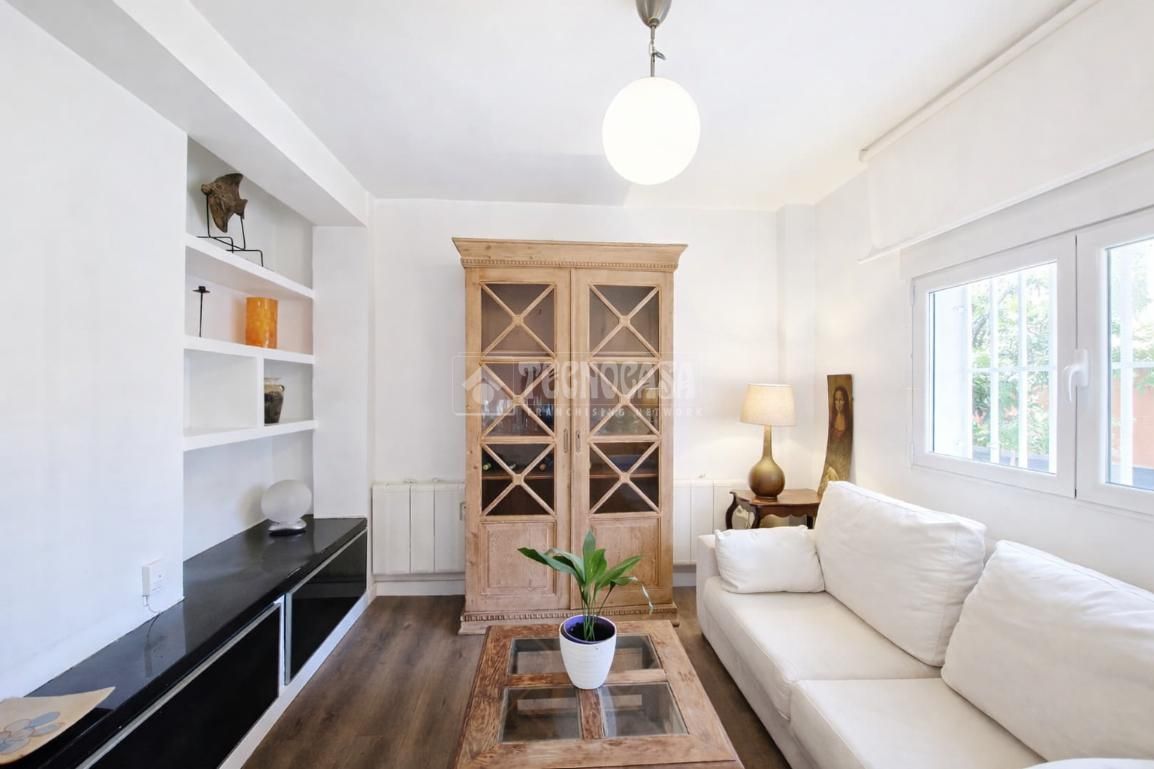 Piso en venta en Comillas, Carabanchel