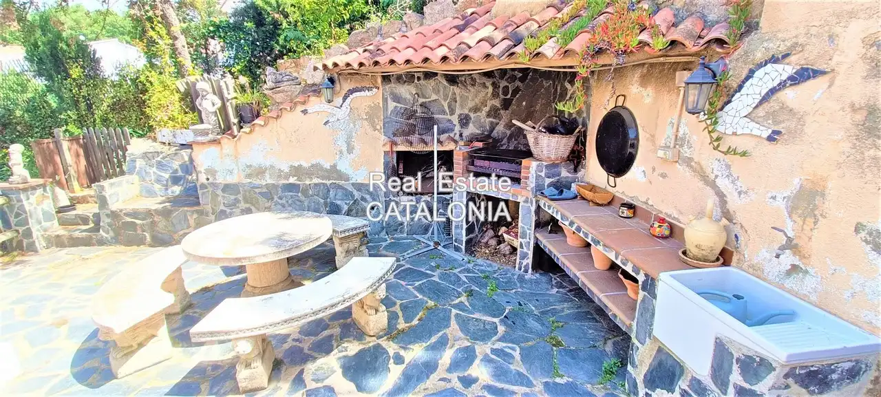 Vista exterior de Casa o xalet en venda en Lloret de Mar amb Calefacció, Jardí privat i Terrassa