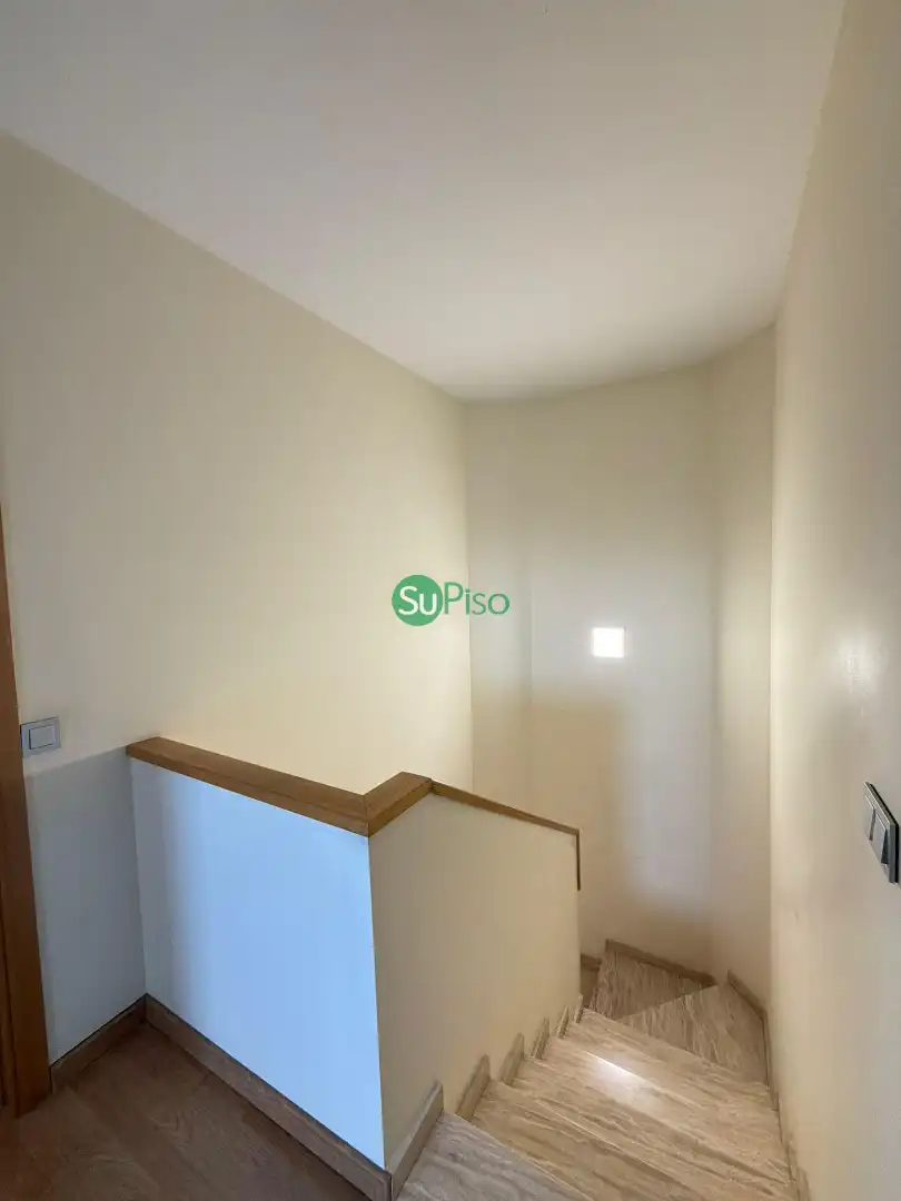Chalet con jardín en venta en Calle Portugal 2, imagen 16
