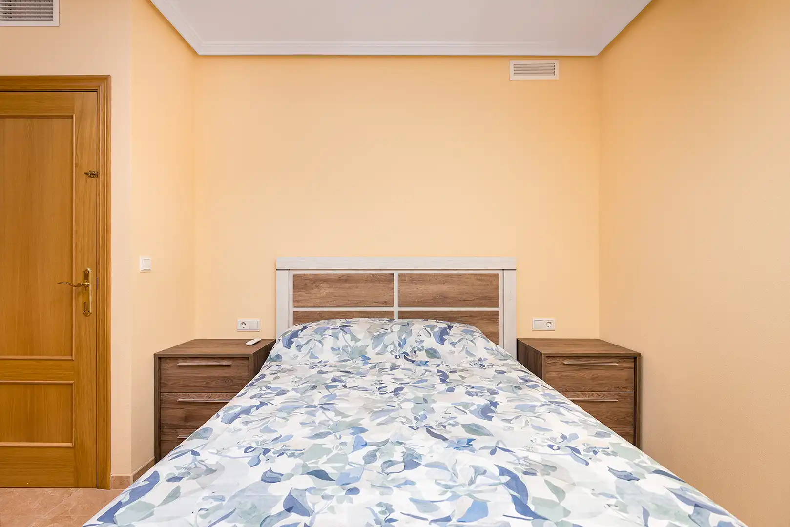 Bedroom of Attic for sale in El Campello  with Air Conditioner, Terrace and Storage room