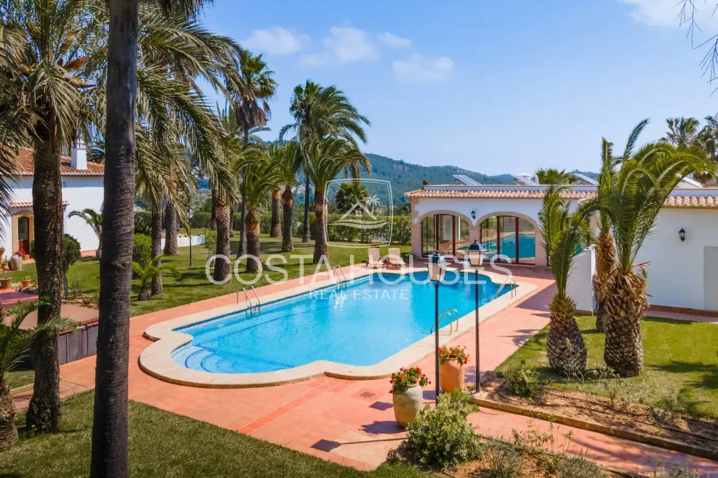 Swimming pool of Houses for sale in Jávea / Xàbia  with Air Conditioner, Private garden and Terrace