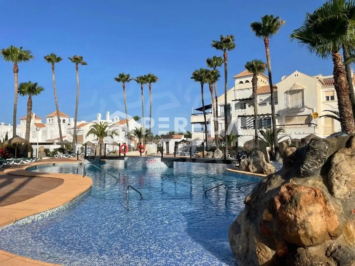 Vista exterior de Apartamento en venta en Roquetas de Mar con Aire acondicionado, Jardín privado y Terraza