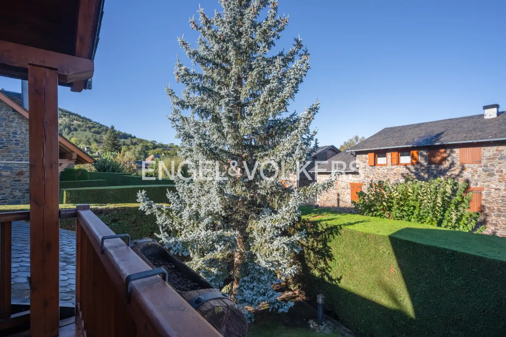 Casa pareada con jardín en venta en Fontanals de Cerdanya