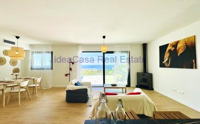 Sala d'estar de Casa o xalet en venda en Benalmádena amb Aire condicionat, Jardí privat i Terrassa