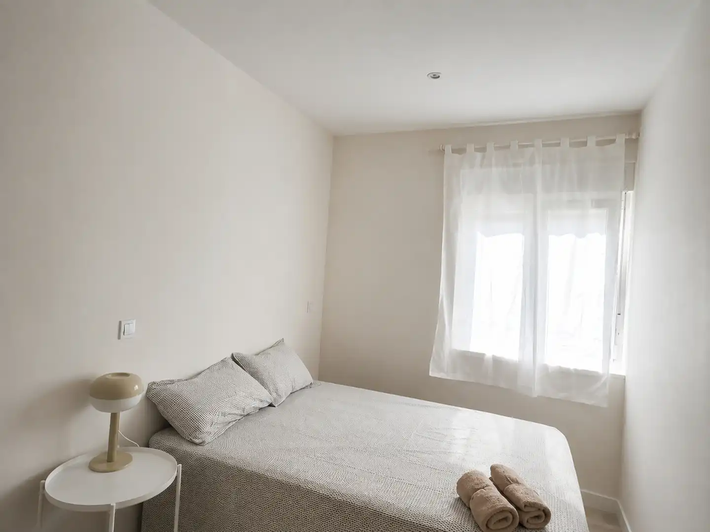 Bedroom of Flat for rent in Santander  with Terrace, Storage room and Furnished