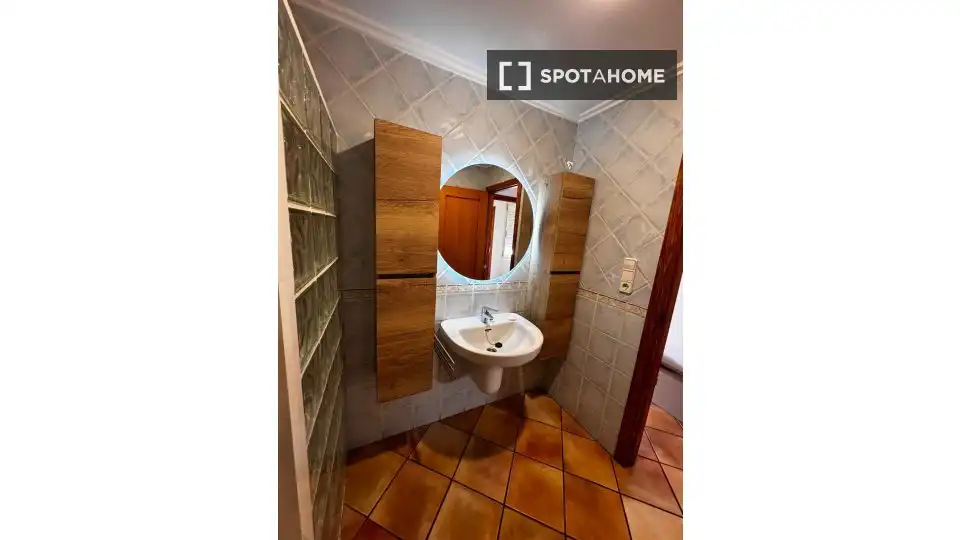 Baño de Apartamento para compartir en Dénia con Aire acondicionado, Calefacción y Terraza