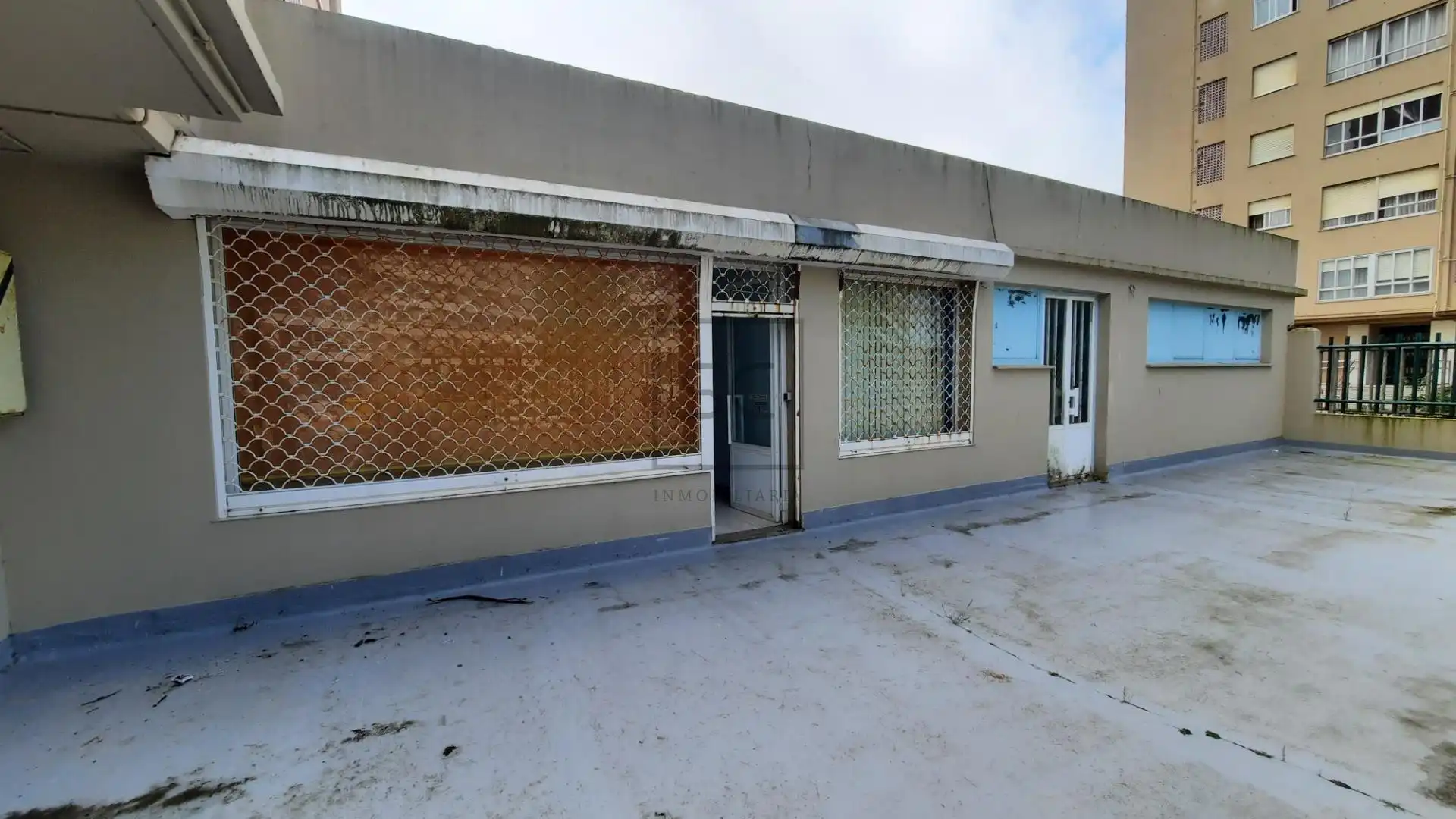 Local comercial en venta en Calle del Ejército Español