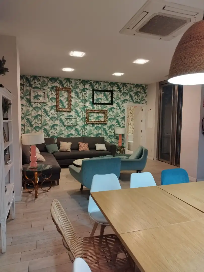 Sala d'estar de Casa o xalet de lloguer en Madrid amb Aire condicionat, Calefacció i Jardí privat