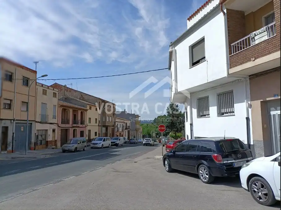 Vista exterior de Local de lloguer en Ayora amb Aire condicionat