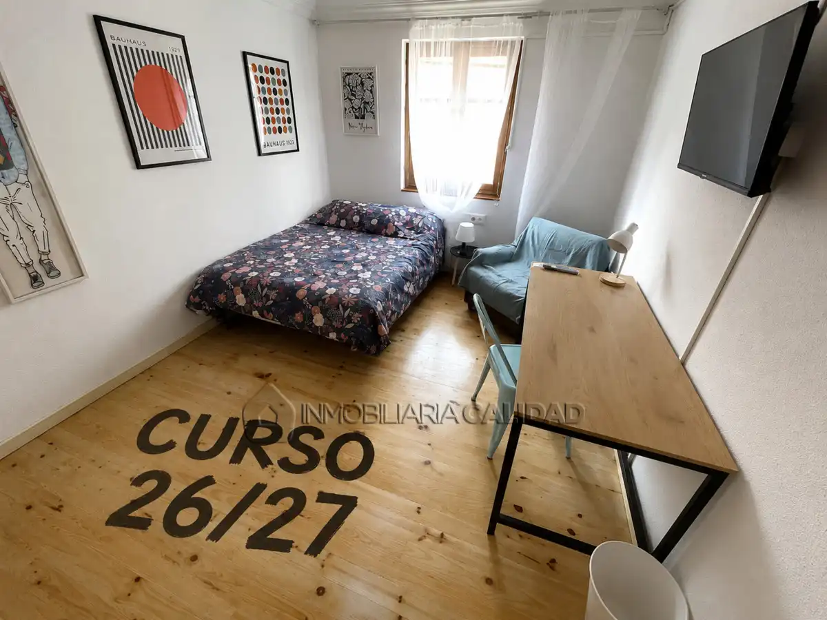 Habitación de Piso de alquiler en Burgos con Calefacción y Amueblado