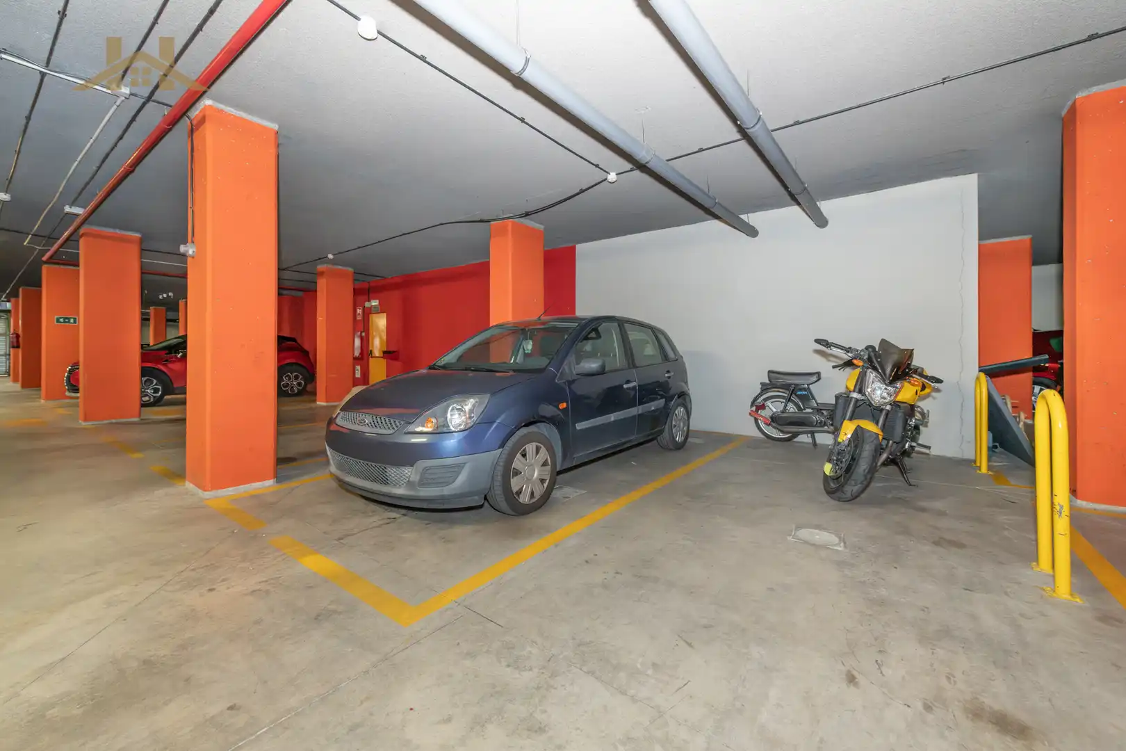 Parking de Piso en venta en Tres Cantos con Aire acondicionado, Calefacción y Trastero