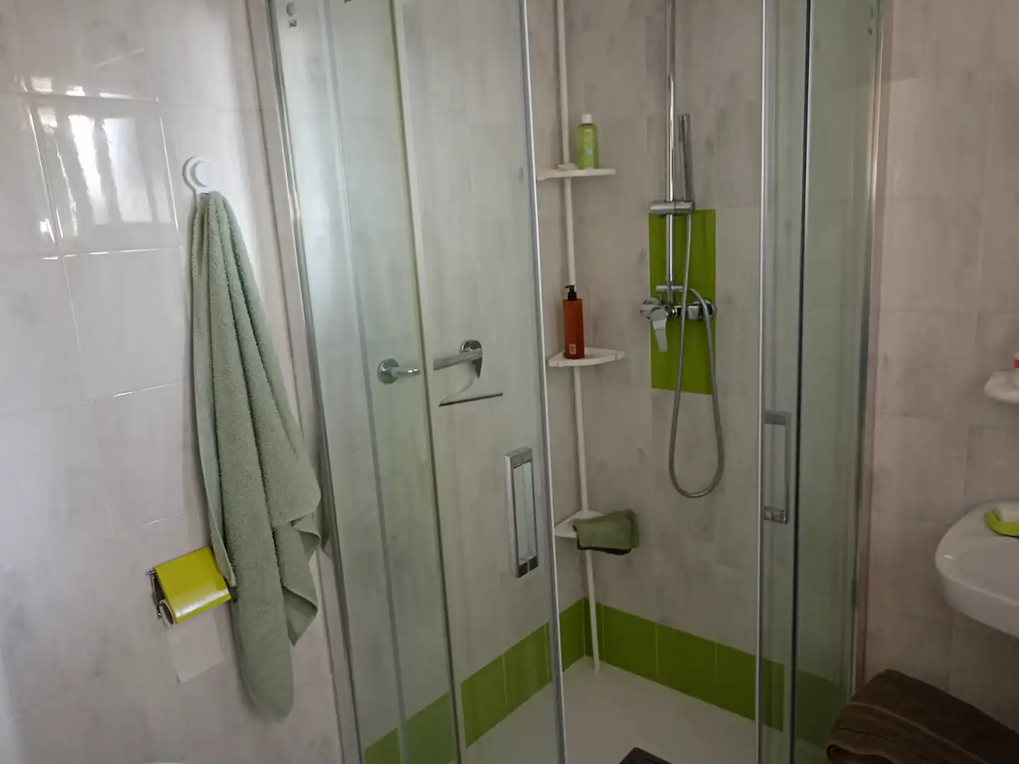 Badezimmer von Wohnung zum Verkauf in Gandia mit Klimaanlage, Terrasse und Möbliert