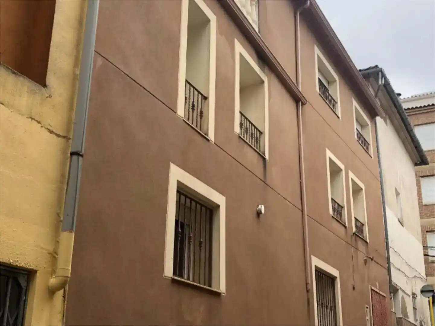 Vista exterior de Casa adosada en venda en L'Olleria amb Aire condicionat