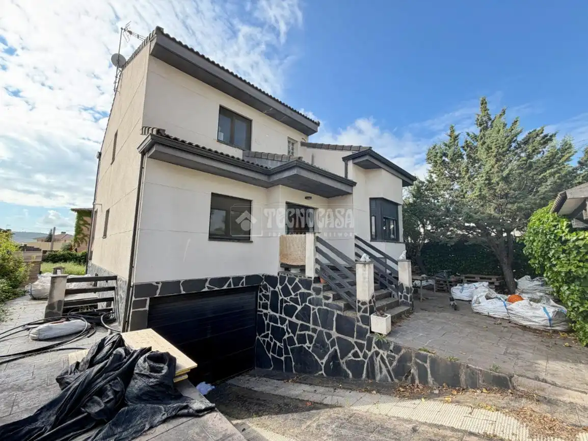 Exterior view of Houses for sale in Serracines  with Heating and Private garden