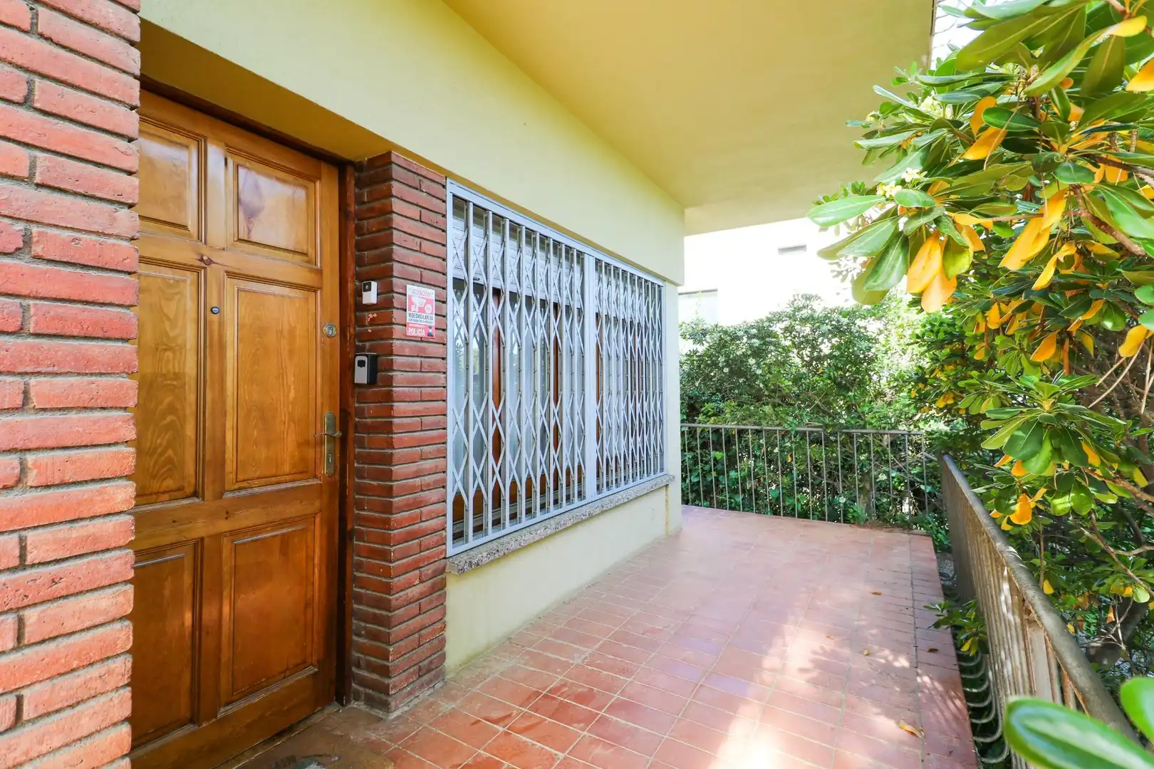 Vista exterior de Casa o xalet en venda en Castelldefels amb Aire condicionat, Calefacció i Parquet