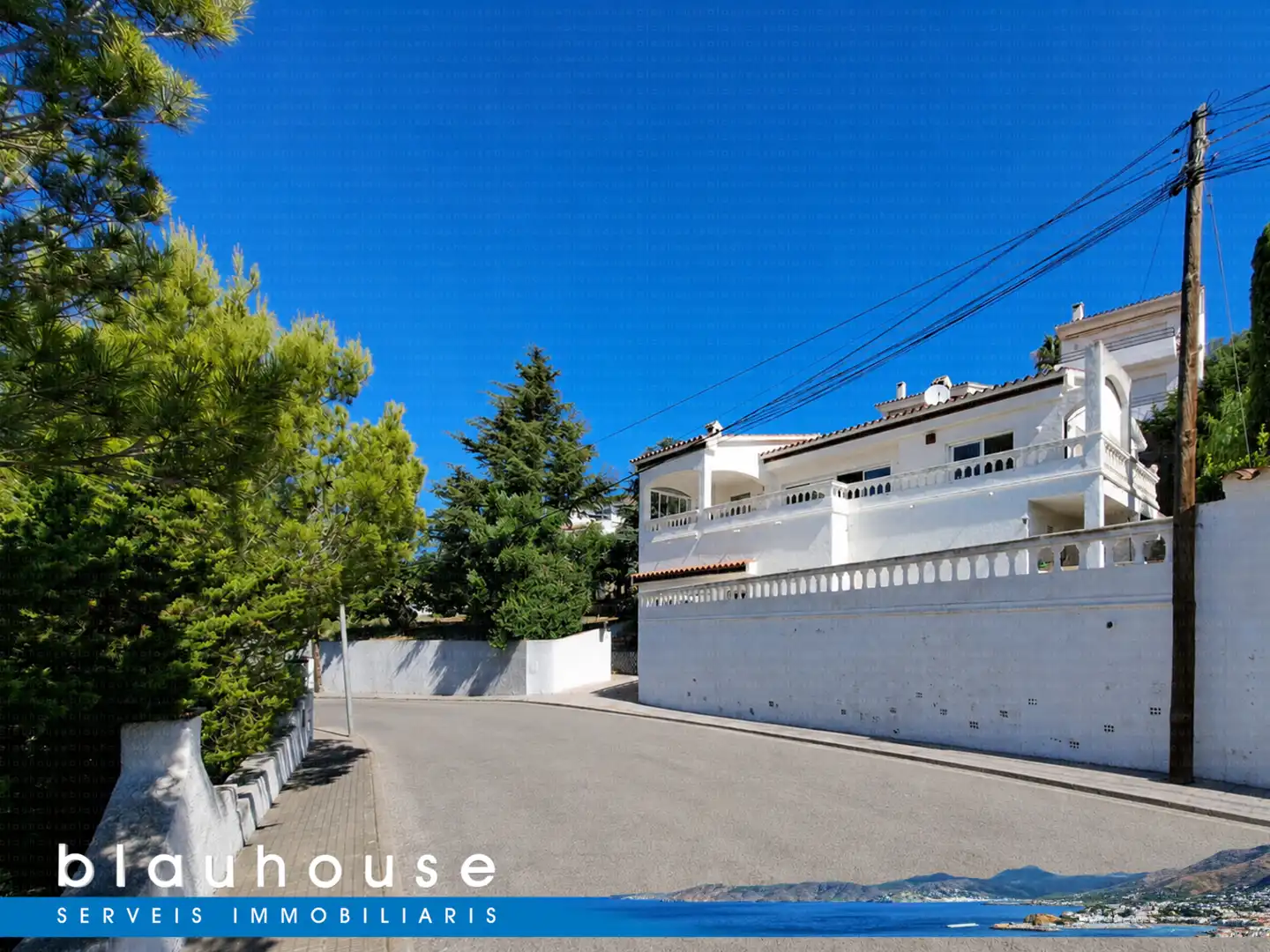 Vista exterior de Casa o xalet en venda en Llançà amb Aire condicionat, Jardí privat i Terrassa