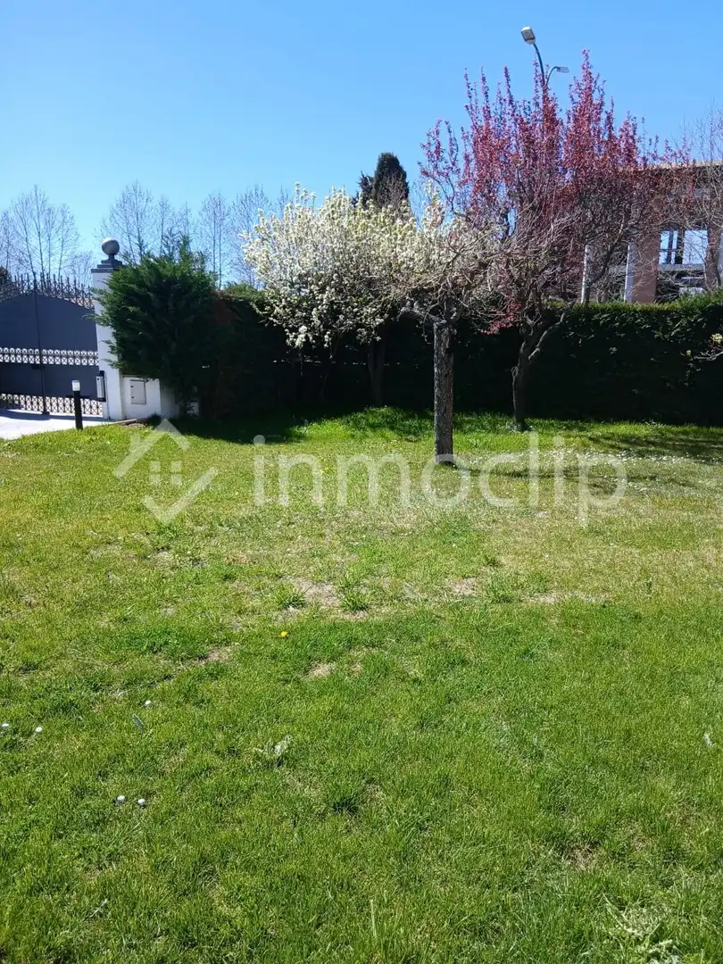 Casa o xalet en venda en Villamayor amb Calefacció, Jardí privat i Terrassa