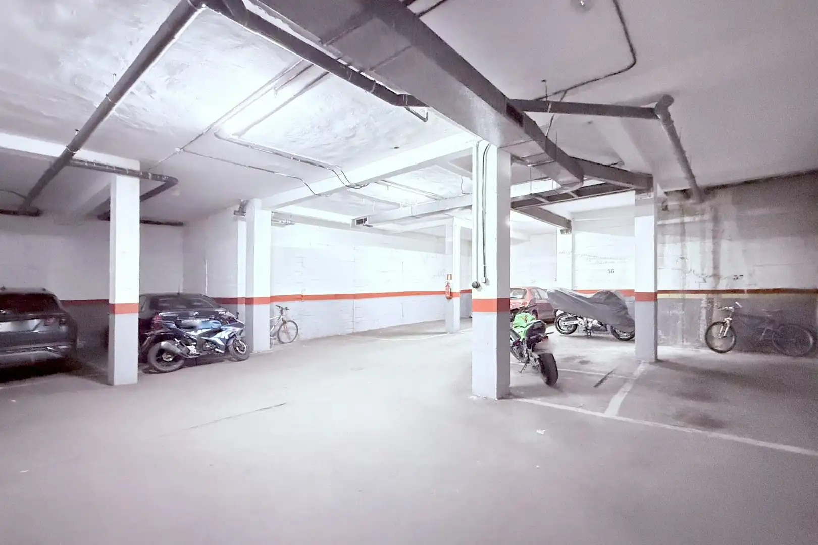 Parkplatz von Geschaftsraum zum Verkauf in Móstoles