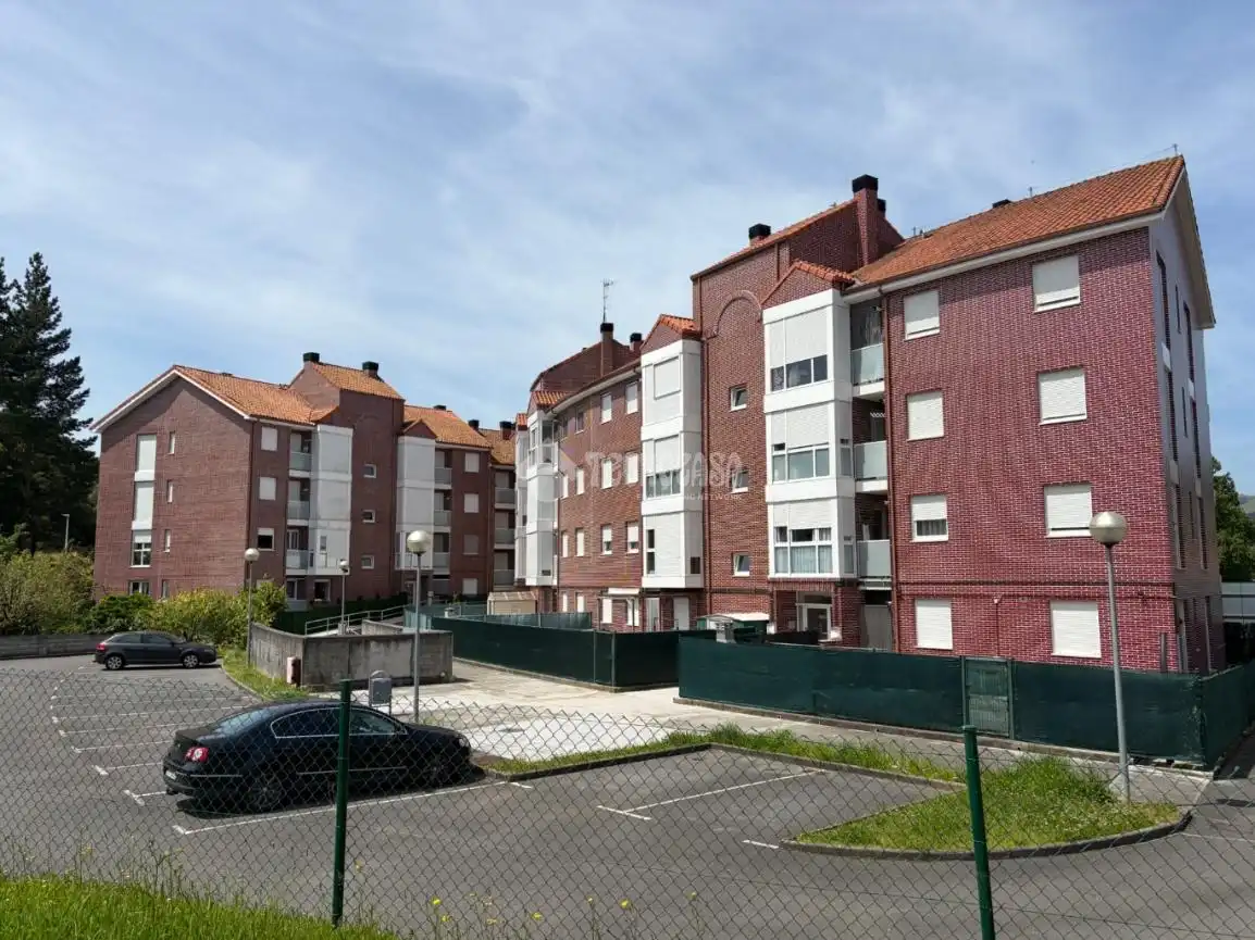 Parking de Piso en venta en Arredondo con Calefacción y Piscina comunitaria
