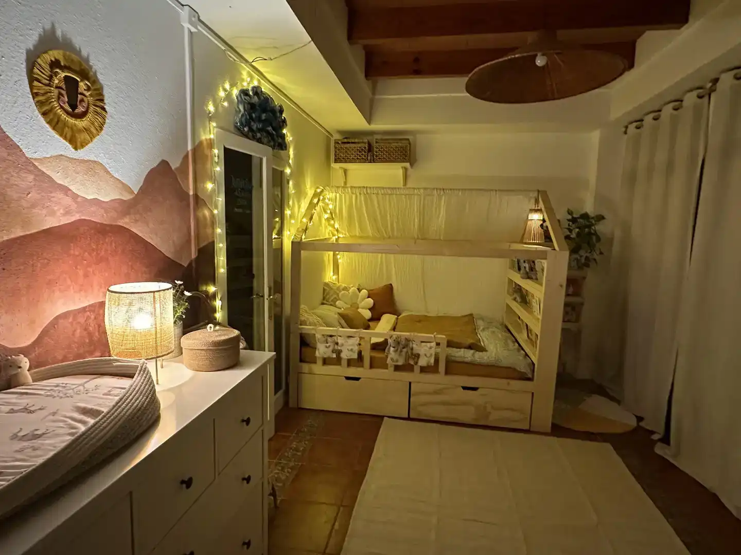 Habitación de Ático de alquiler en  Palma de Mallorca con Aire acondicionado, Parquet y Amueblado