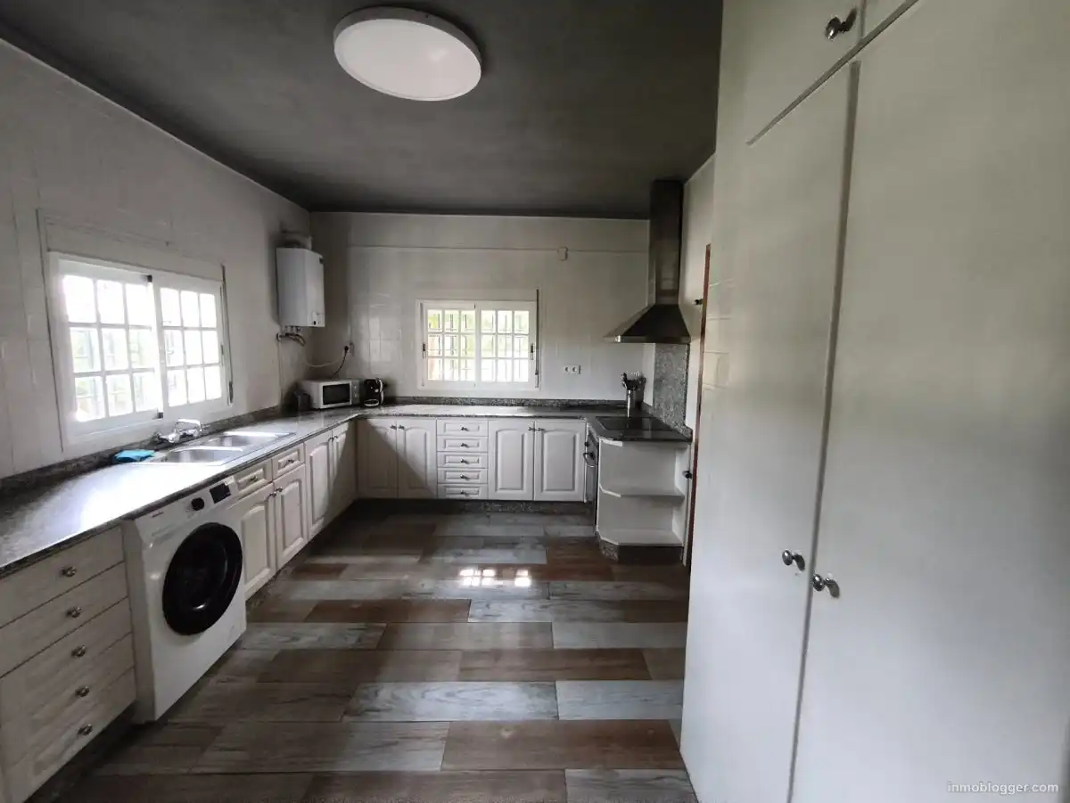 Kitchen of Flat for sale in Alborache  with Air Conditioner, Furnished and Alarm