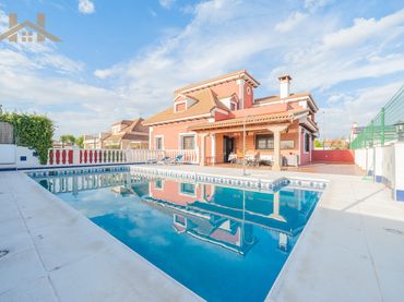 Villa mit Balkon zum Verkauf in La Montaña - El Cortijo