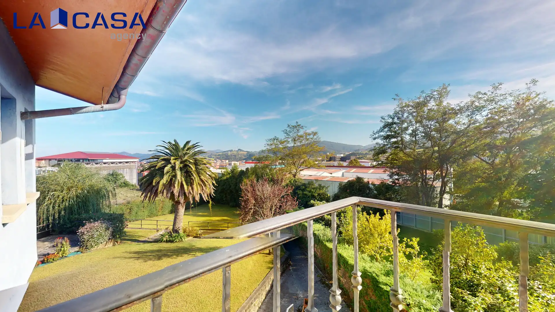 Vista exterior de Casa o xalet en venda en Bermeo amb Terrassa