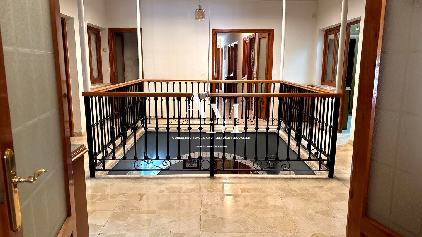 Casa o xalet en venda en Torralba de Calatrava amb Calefacció, Terrassa i Moblat