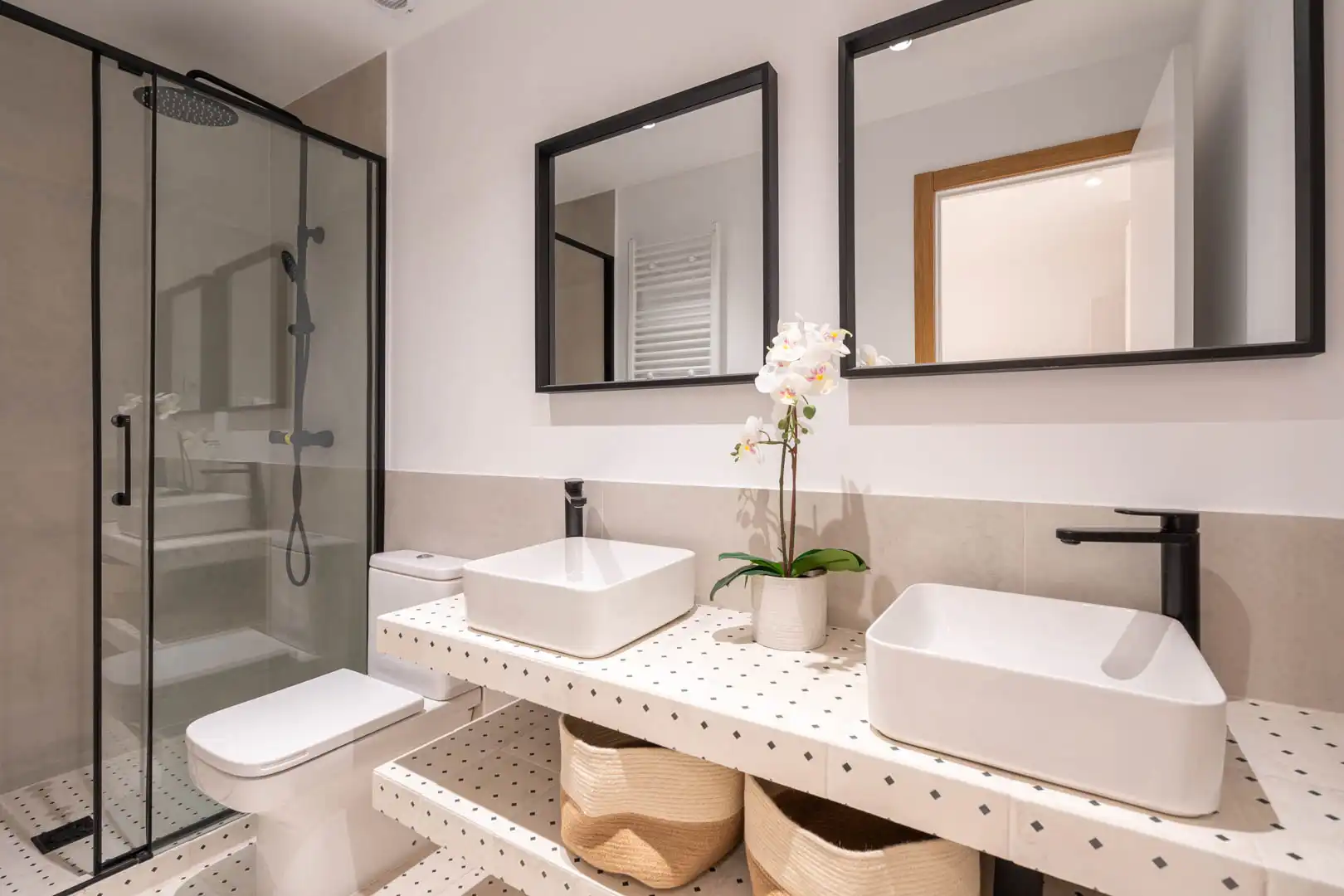 Bathroom of Flat for rent in Madrid  with Heating, Furnished and Oven