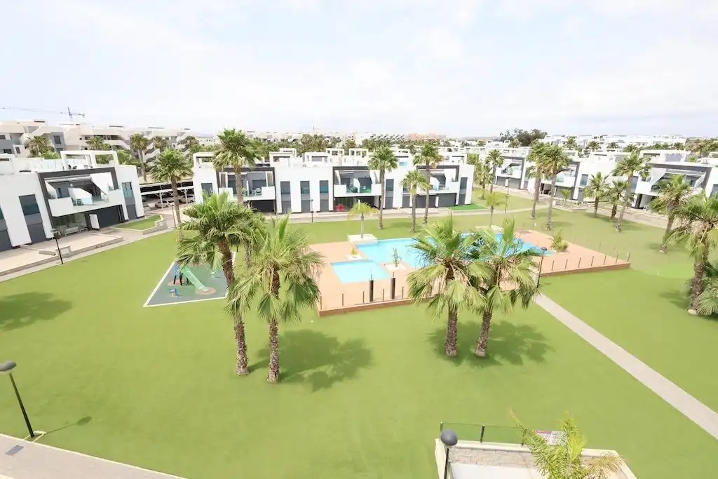 Houses for sale in Camino El Salat, El Raso