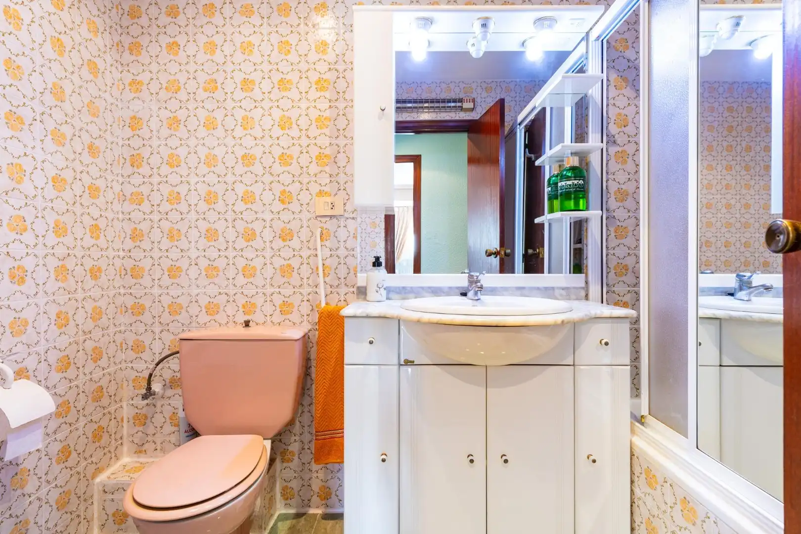 Flat with terrace for sale in Calle de Alcácer, imagen 8