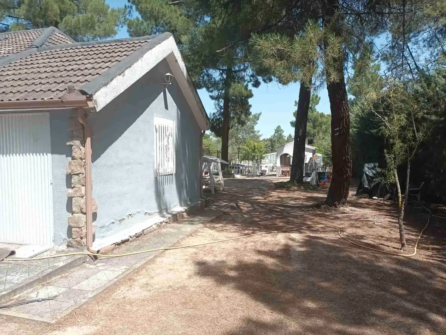 Vista exterior de Casa o xalet en venda en Marugán amb Calefacció, Jardí privat i Terrassa