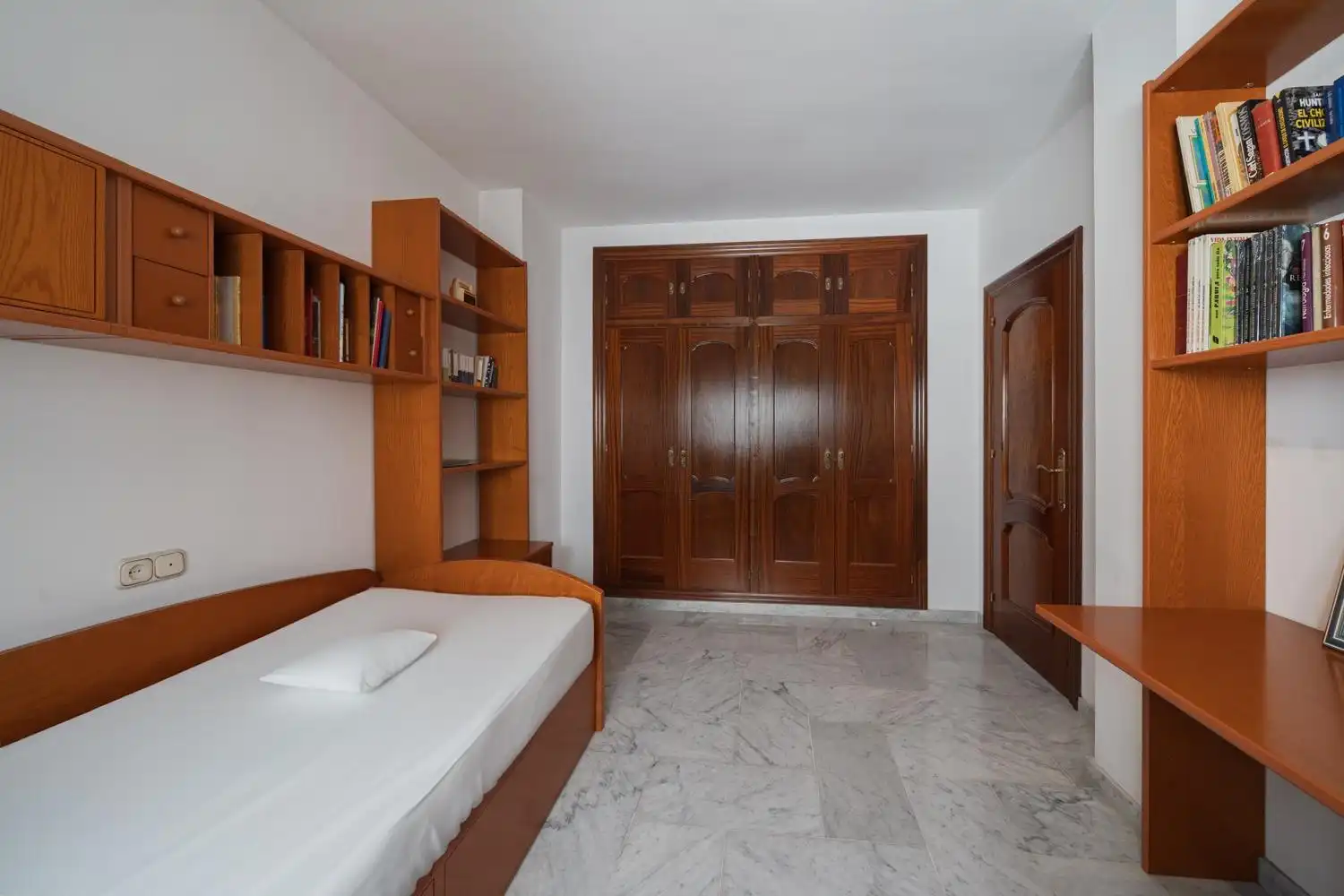 Habitación de Ático en venta en Motril con Aire acondicionado y Balcón
